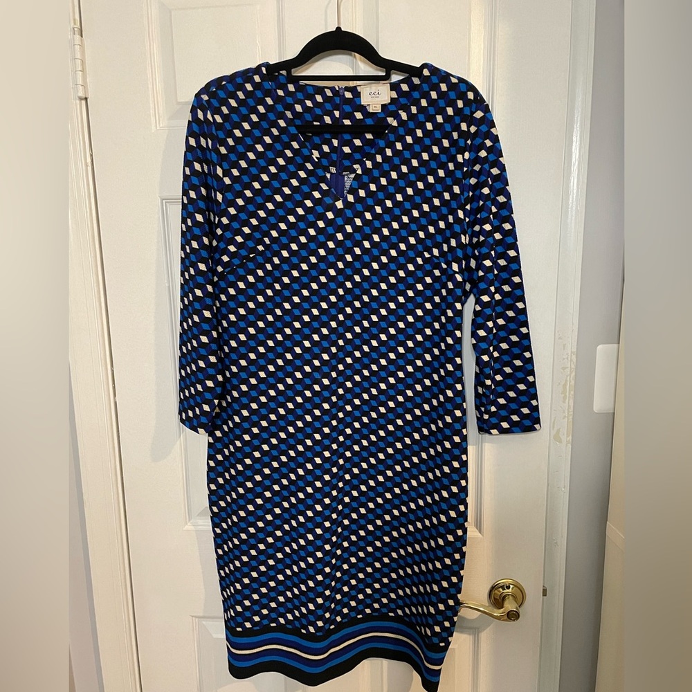 ECI v-neck 3/4 sleeve dress